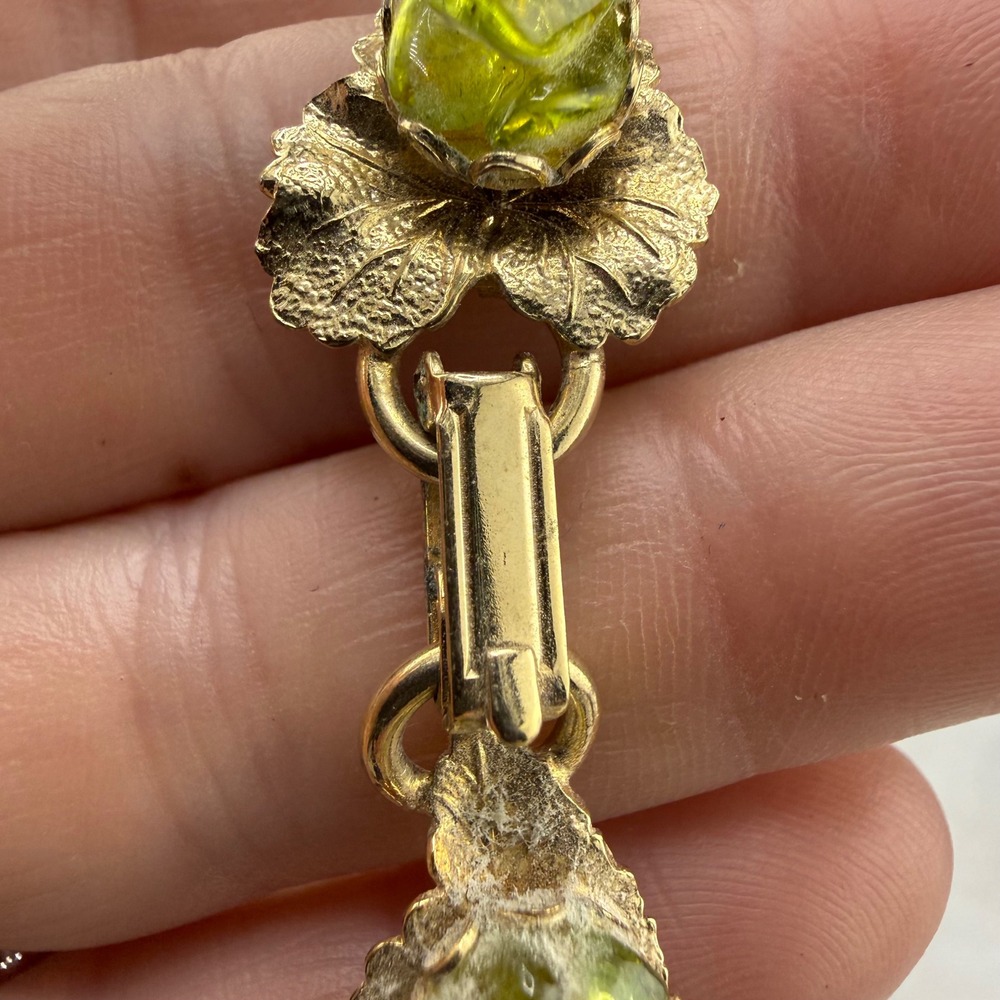 Vintage Bracelet Gold Green Glass Rose Leaf Link 6.5" - Picture 5 of 8